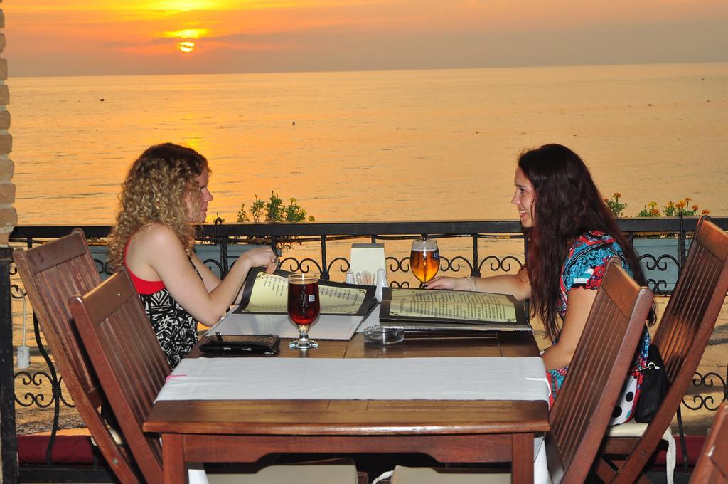 Tropic Beach Club Side Hotel Екстер'єр фото