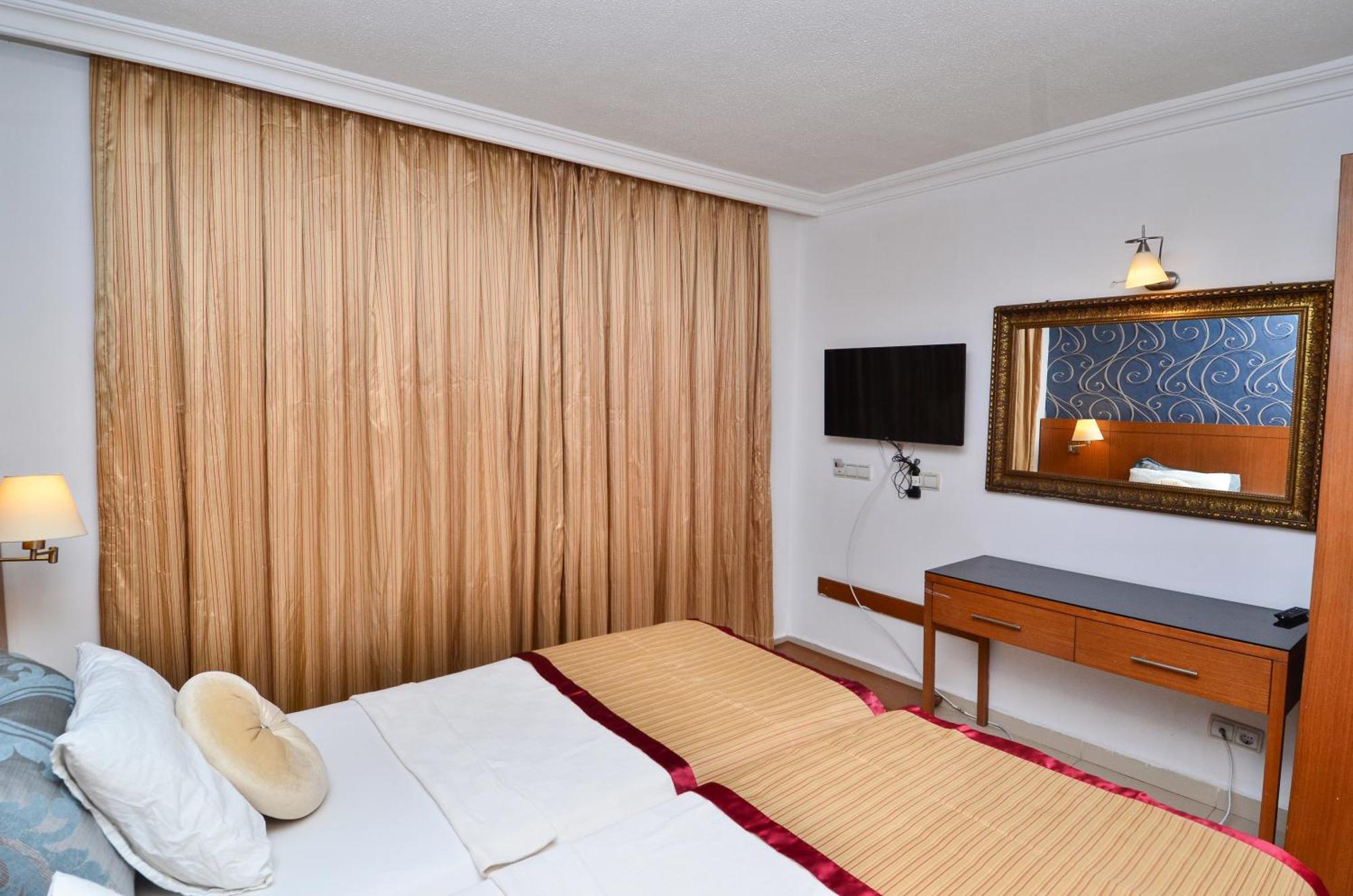 Tropic Beach Club Side Hotel Екстер'єр фото