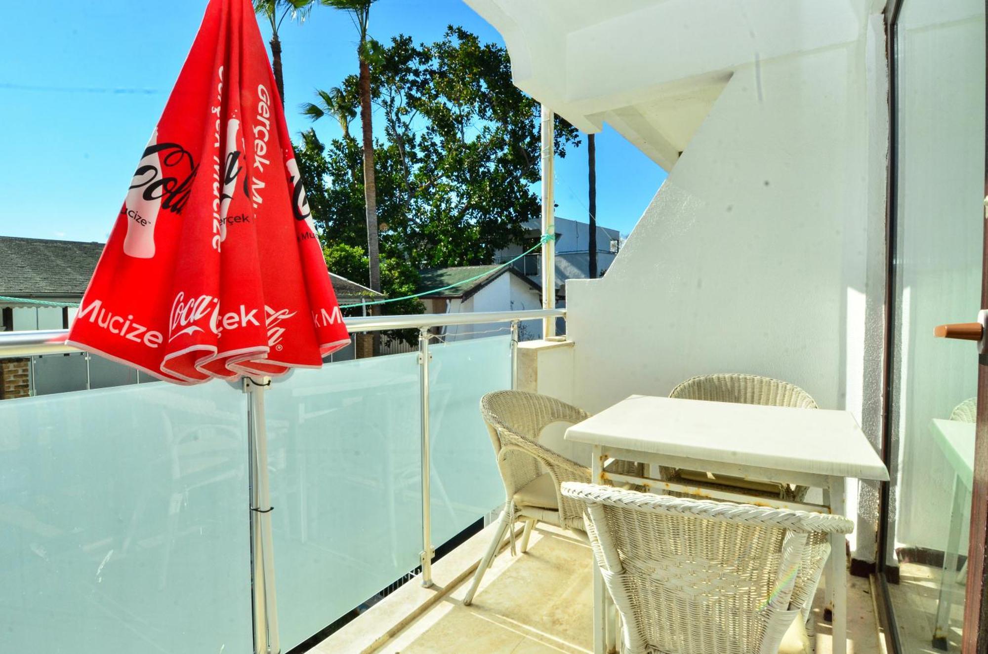Tropic Beach Club Side Hotel Екстер'єр фото