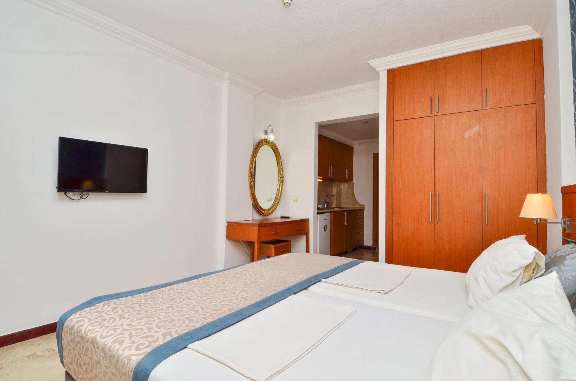 Tropic Beach Club Side Hotel Екстер'єр фото